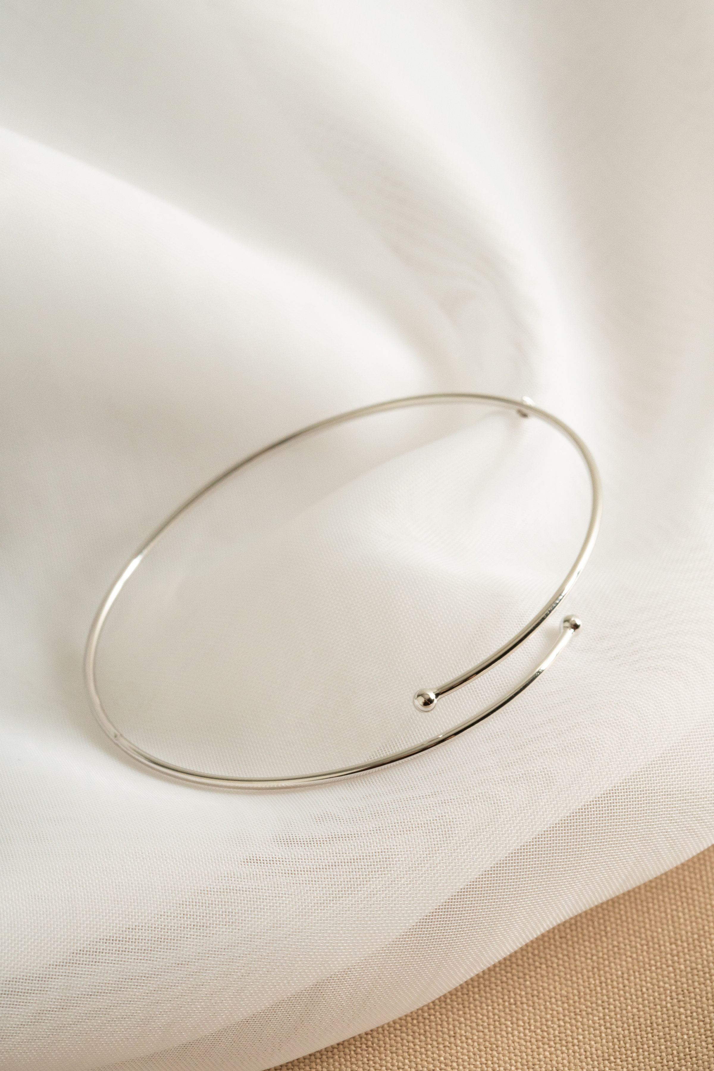 BRACELETE FINO LISO BRANCO