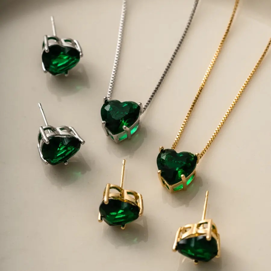 CONJUNTO CORACAO ESMERALDA DOURADO