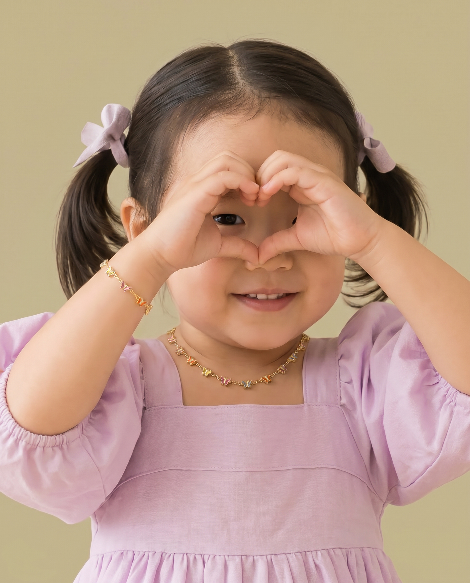 COLAR INFANTIL BORBOLETA CRISTAIS COLOR