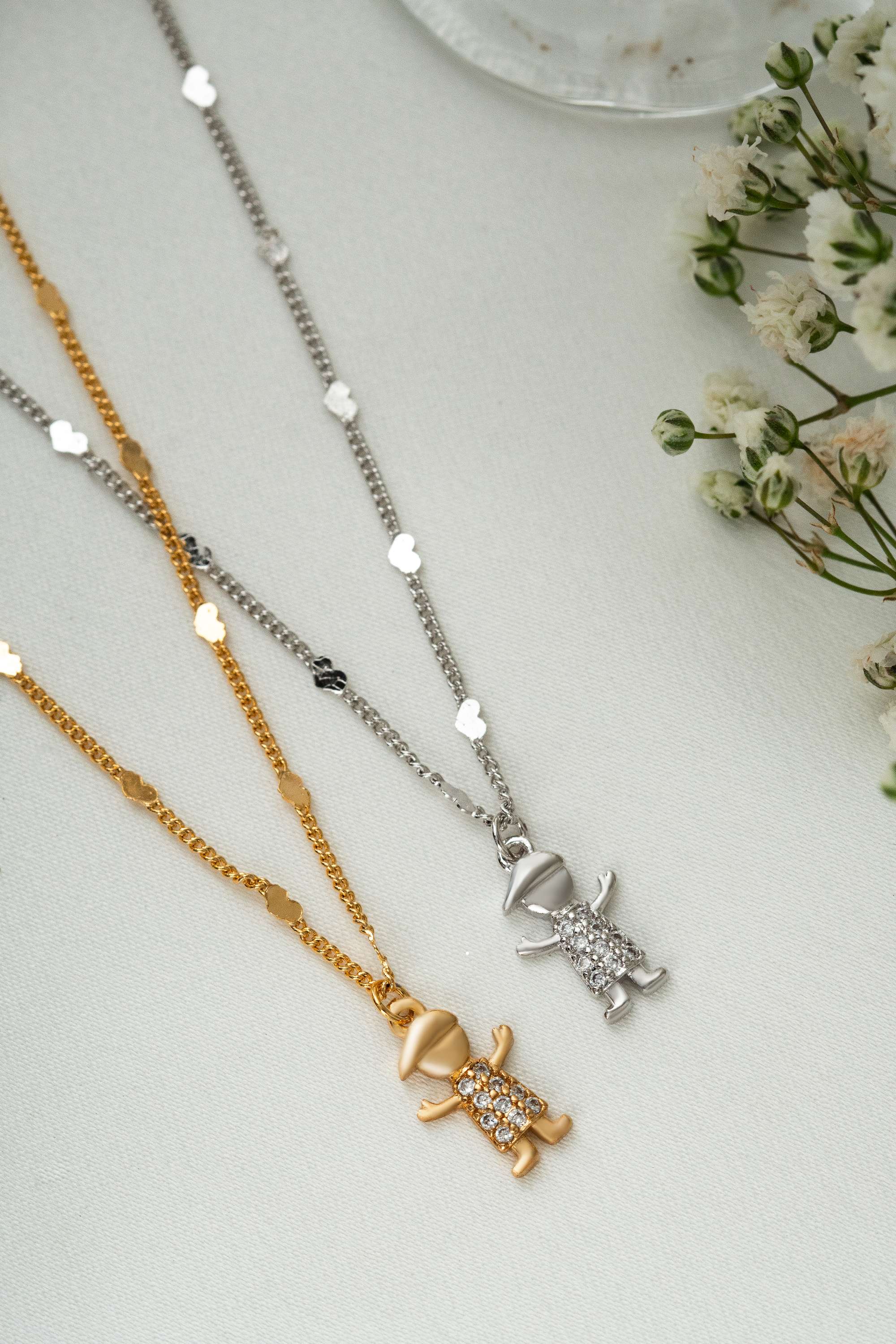 COLAR CORACOES MENINO MICRO ZIRCONIA BRANCO