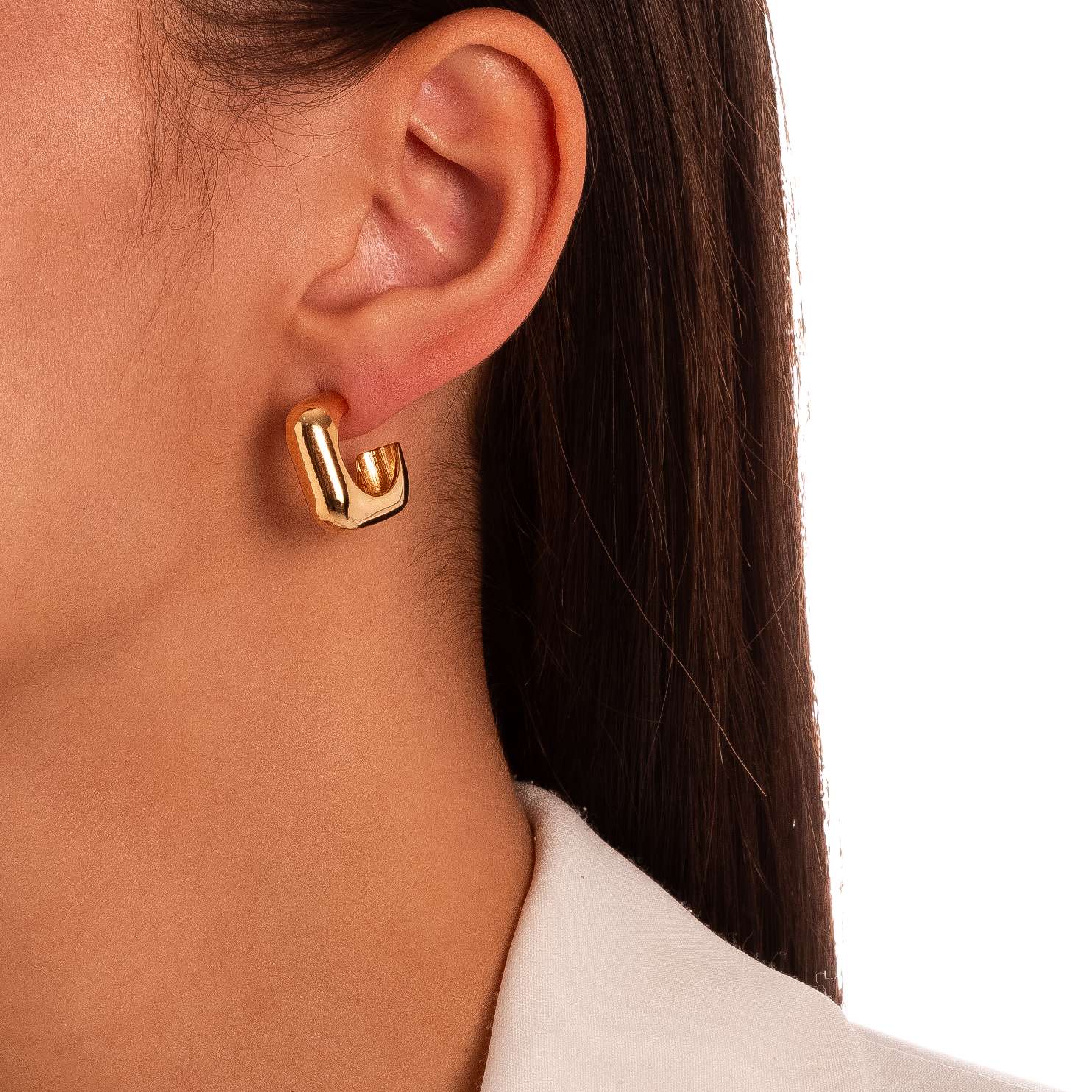 BRINCO MEIA ARGOLA LISA DOURADO